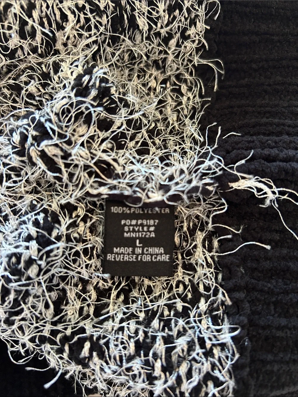 Altar'd State Contemporary  Black & White Fuzzy Crewneck Sweater Size L - Picture 9 of 9